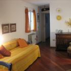 Apartment Italy Radio: A Small Romantic Apartment In The Heart Of Florence 
