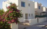 Villa Paphos Safe: Spacious 3 Bed Villa By The Sea Close To Amenities 