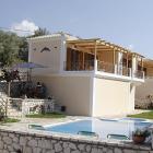 Villa Levkas Whirlpool: Lovely Villa With Private Pool Only Walking Distance ...