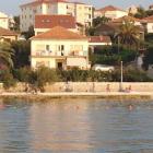 Apartment Croatia: Apartment Right Next To The Sea 