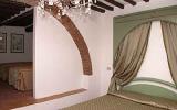 Apartment Toscana Fernseher: Summary Of Oleandro 2 Bedrooms, Sleeps 6 