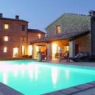 Villa Marche Radio: Beautiful Italian Villa, Private Pool, Mountain Views. 