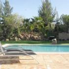 Villa Ludo Faro: Monte Da Quinta - 4 Bed Villa - 5 Bath - Garden - Pool - Beach - ...