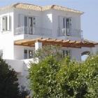 Villa Argolis Radio: Spacious Modern Beachside House With Pool 
