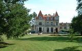 Holiday Home Perreux Bourgogne: Chateau Orange De Bolbec 